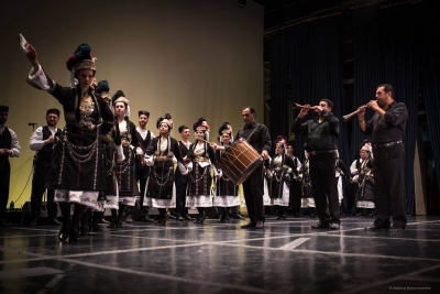 Κολλέγιο Αθηνών &quot;Στο χορό για σένα μπαίνω αχειλάκι μου γραμμένο&quot;