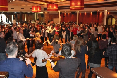 Χοροεσπερίδα στο Άπολις