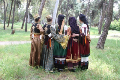 Φωτογράφιση με Φορεσιές